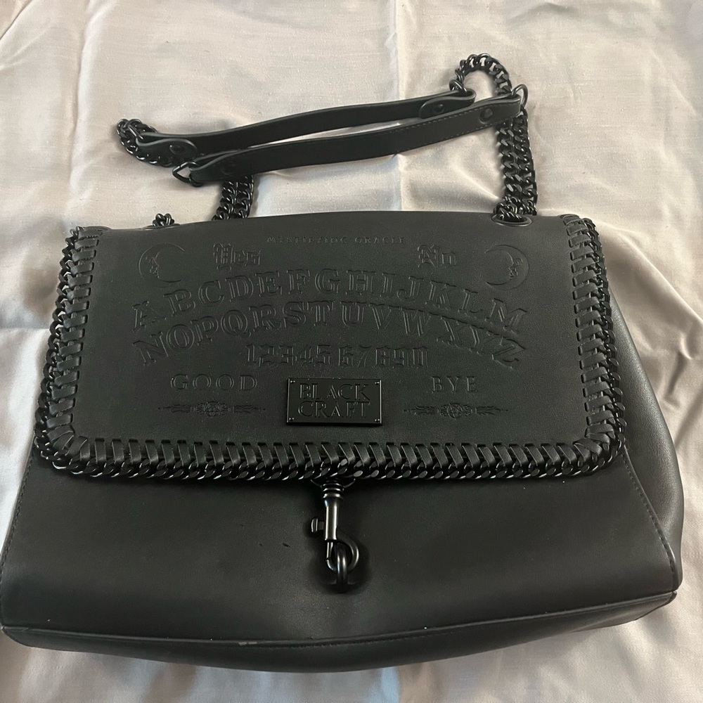 Classic Black Shoulder Bag with Chain Strap-Blackcraft Cult.